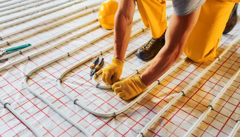 Ogrzewanie podłogowe: ile kosztuje 1m²? Sprawdź ceny i porównaj